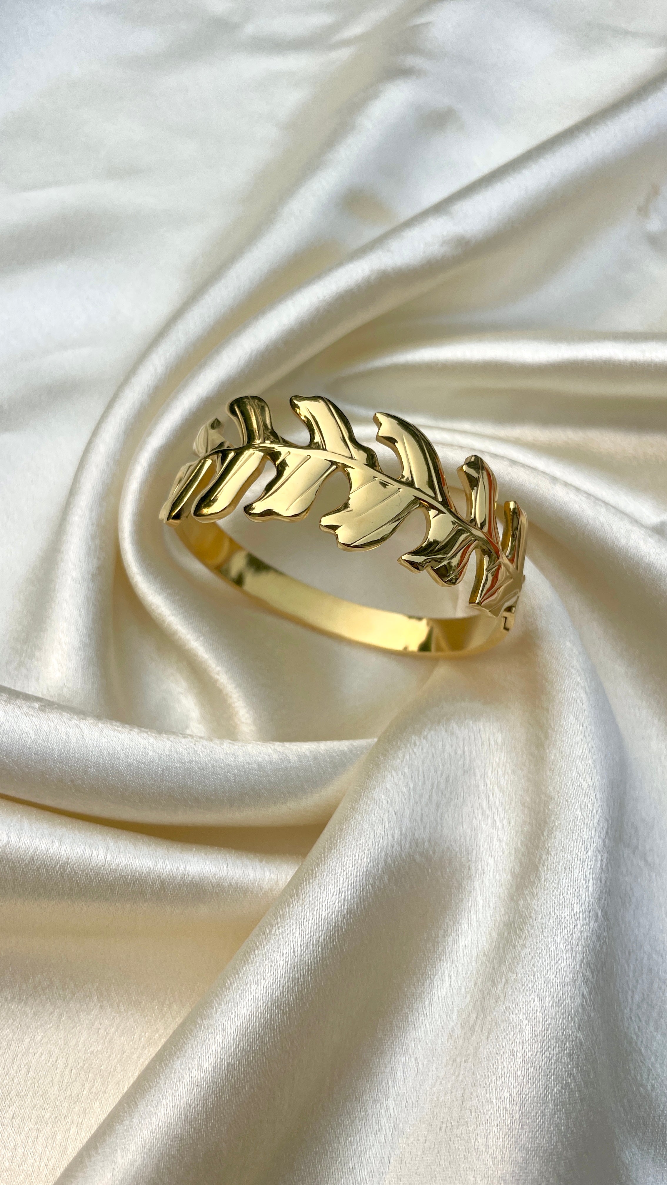 Olive Leaf Open Bangle