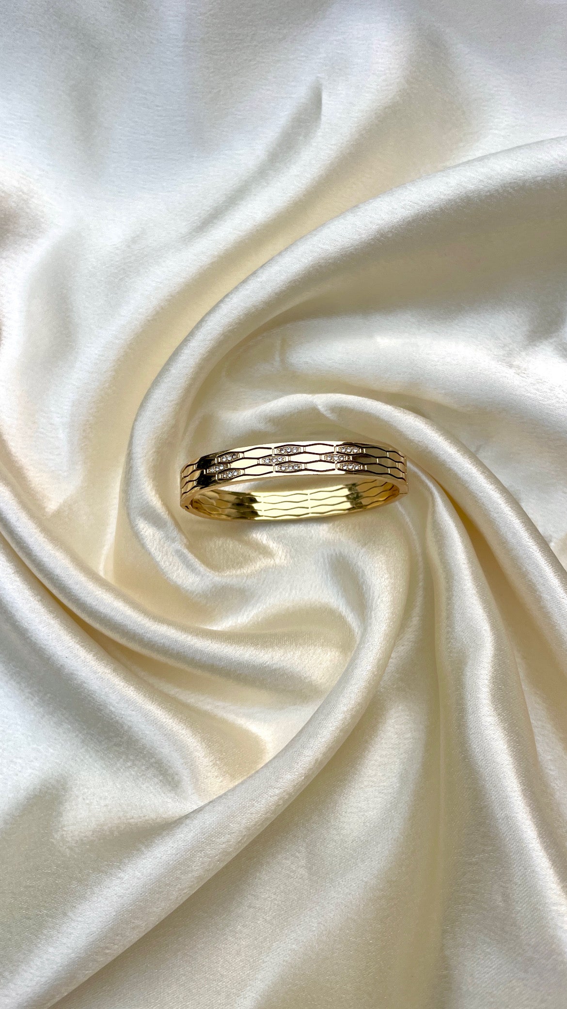 Aurora Bangle