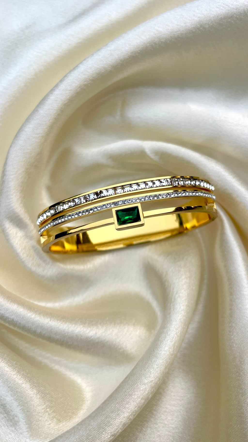 Emerald Glow Bangle