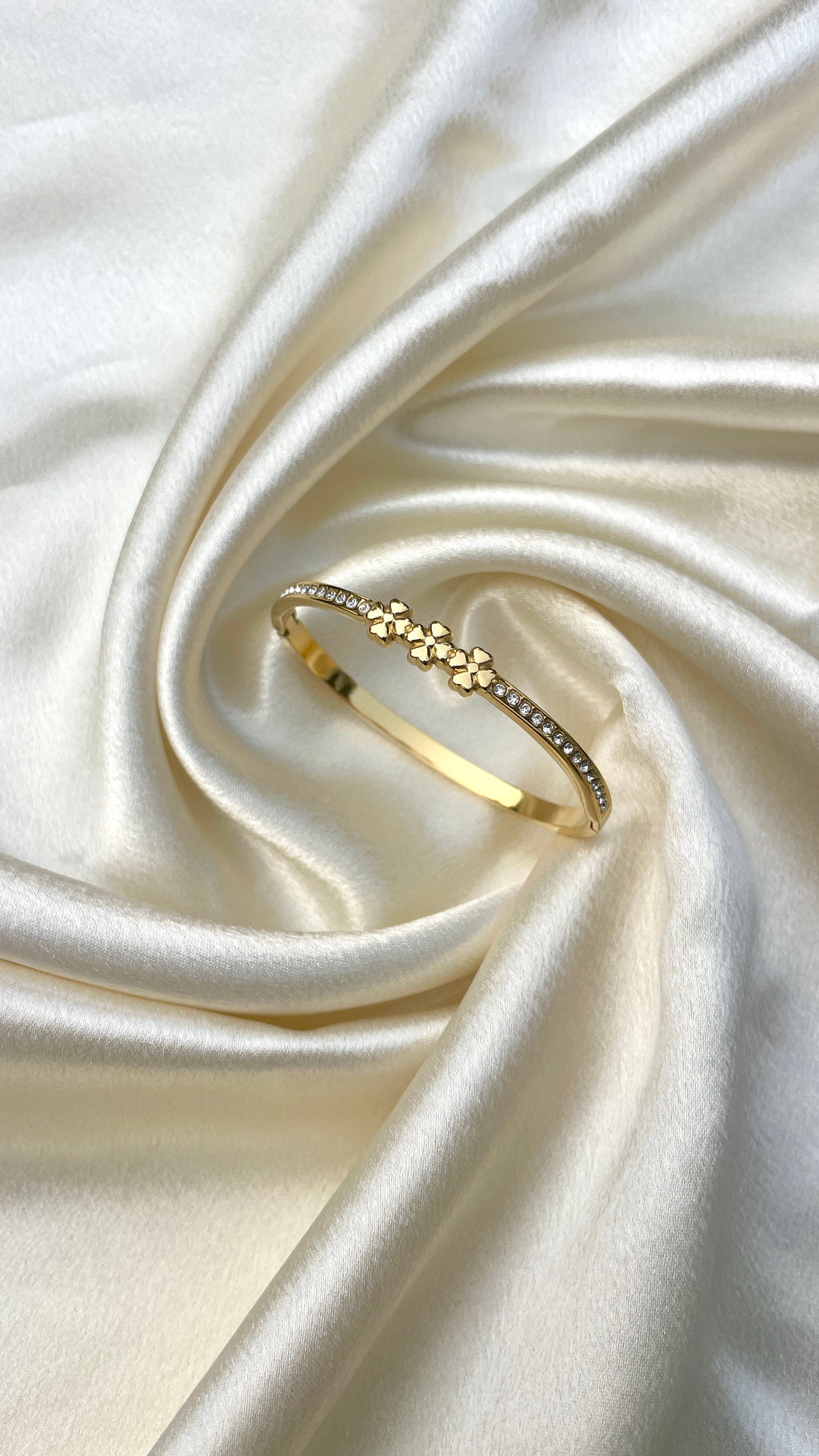 Petal glow cz bangle
