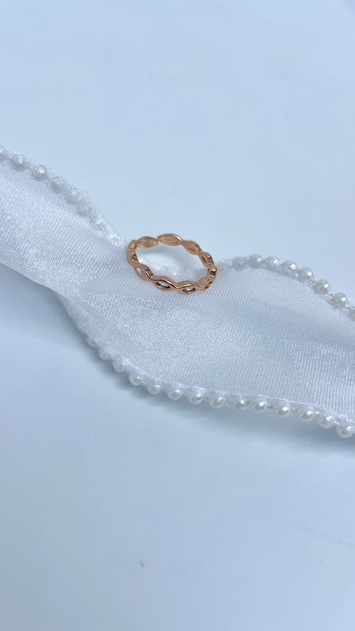 Adjustable Twist Bloom Ring