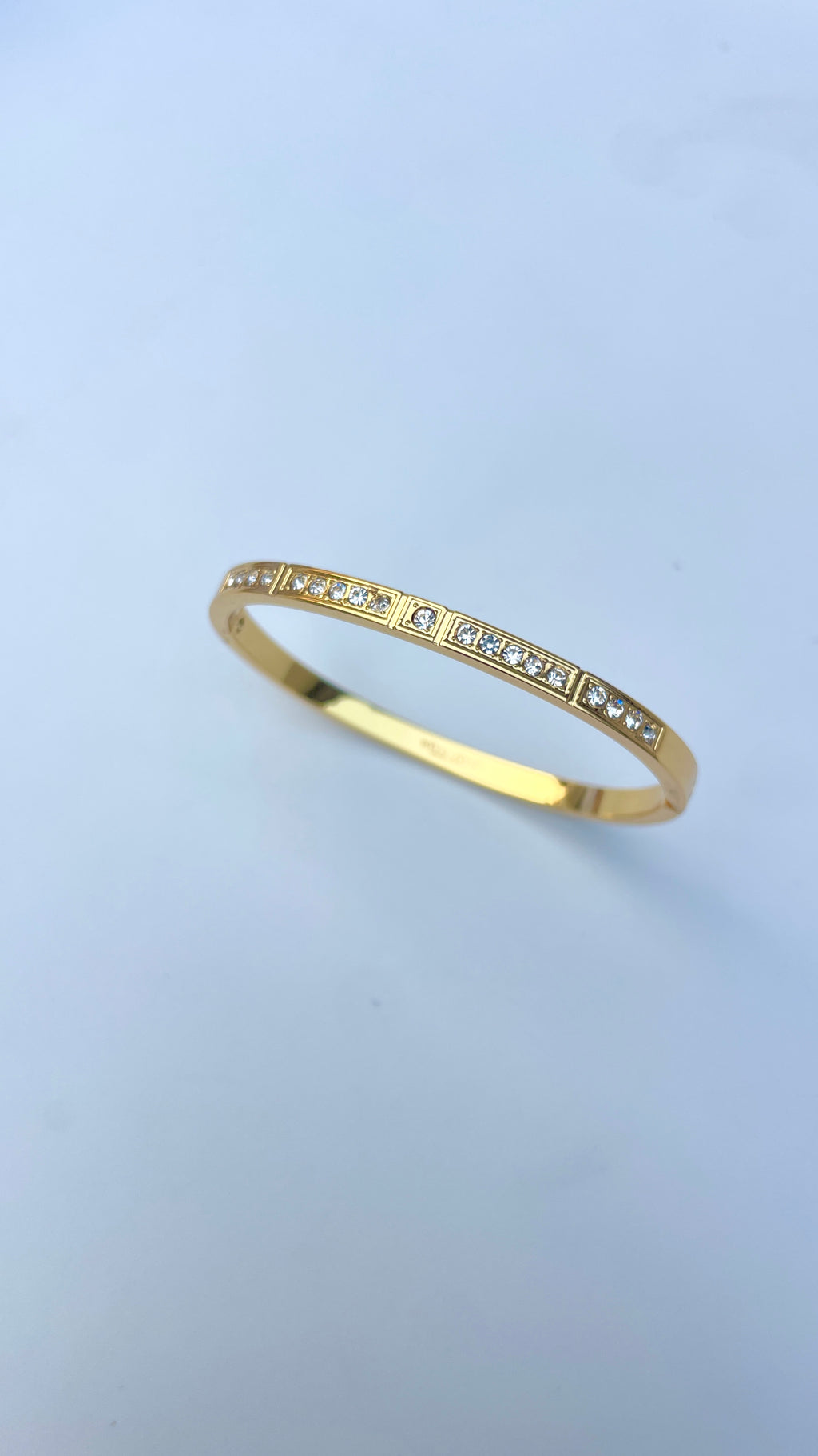 Classic glow bangle