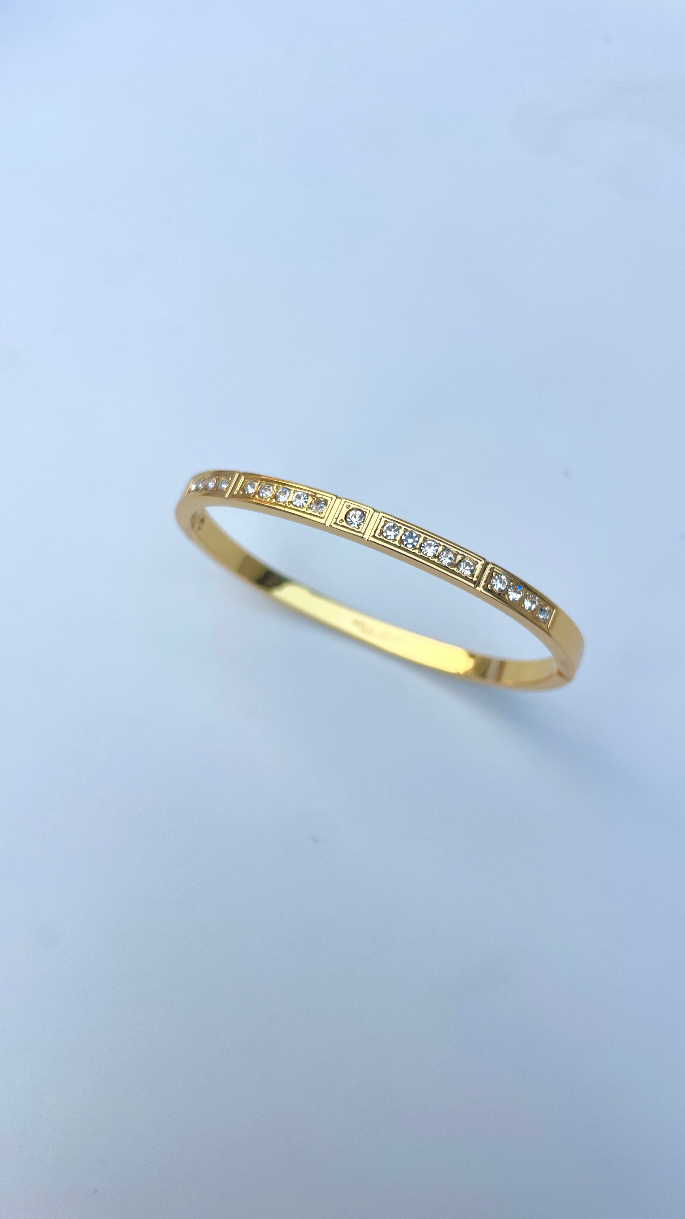 Classic glow bangle