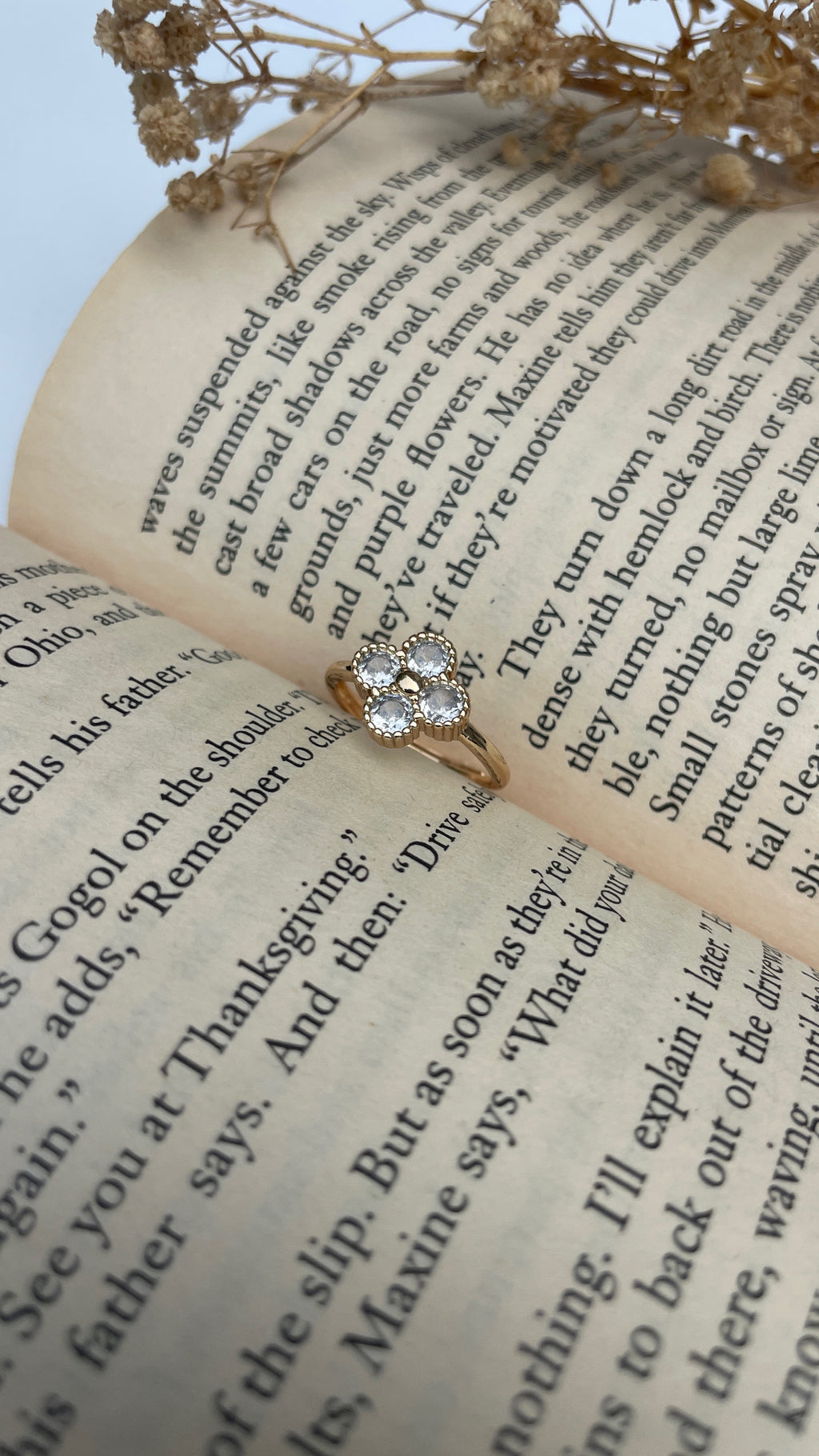 Adjustable Ceystal Clover Ring