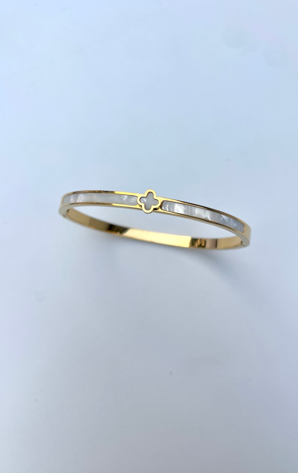Eternal Clover Cuff