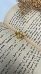 Adjustable Everyday Elegance