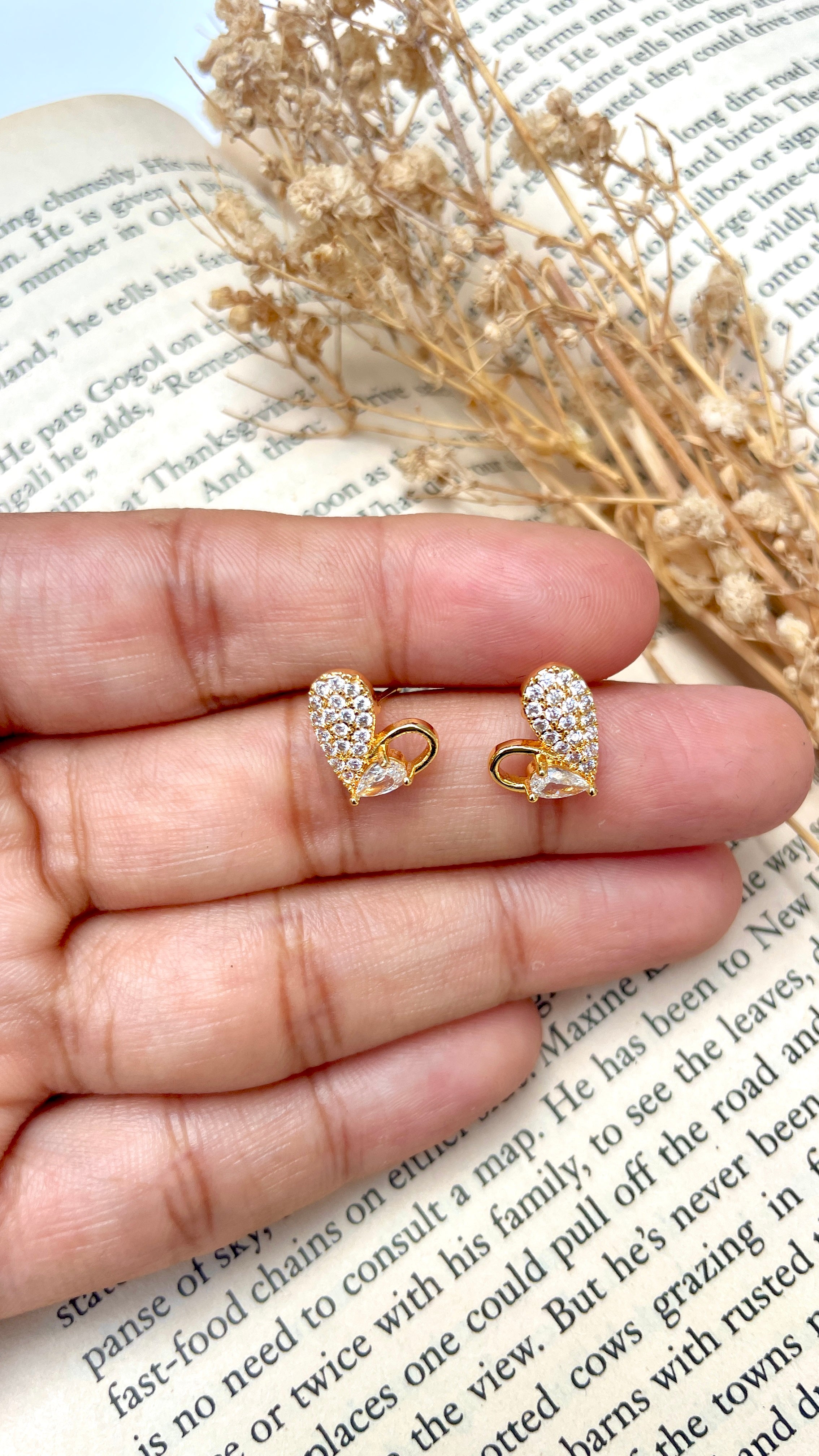 pave Heart Stud