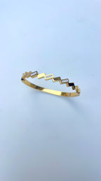 Zigzag glow bangle
