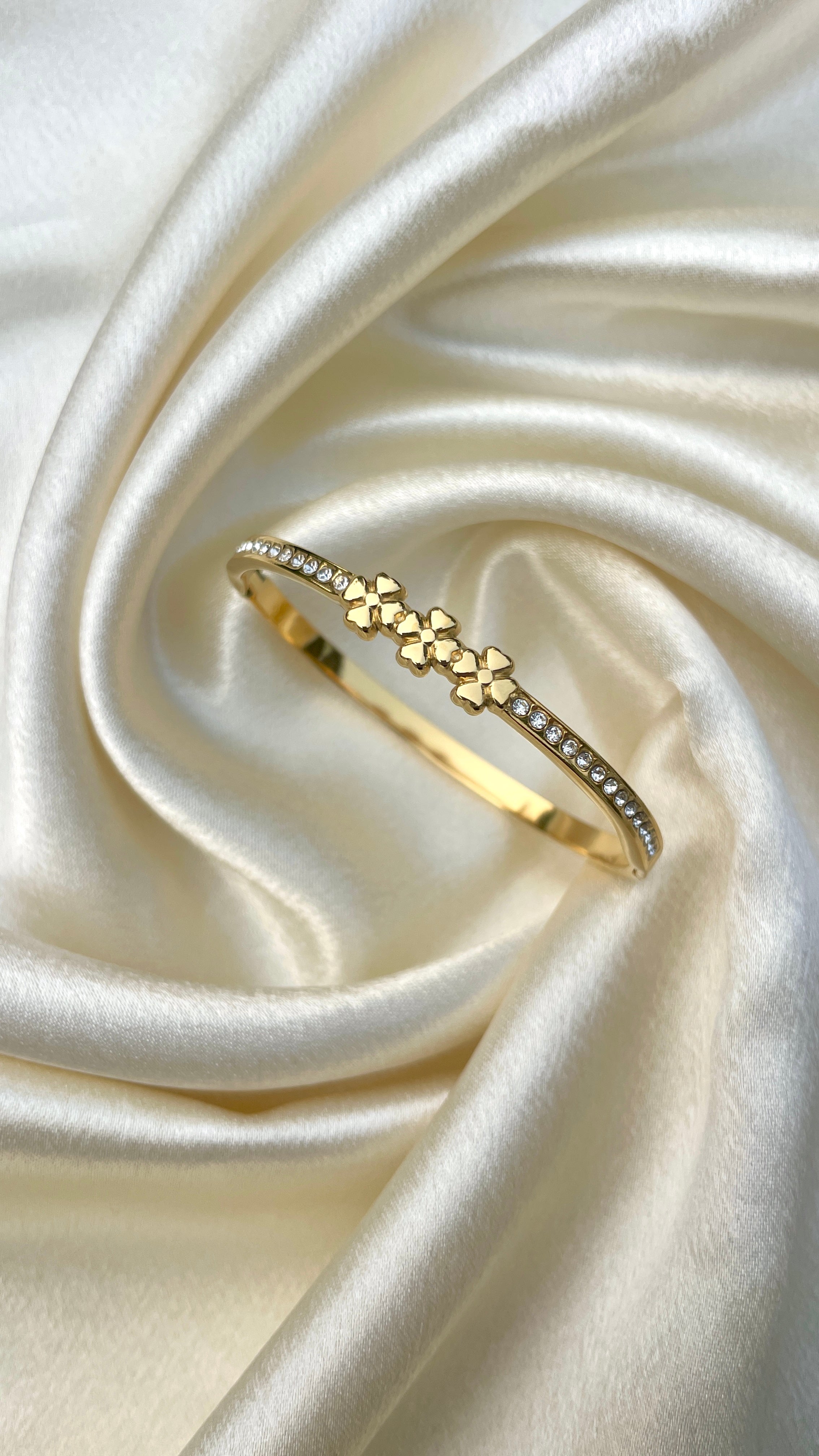 Petal glow cz bangle