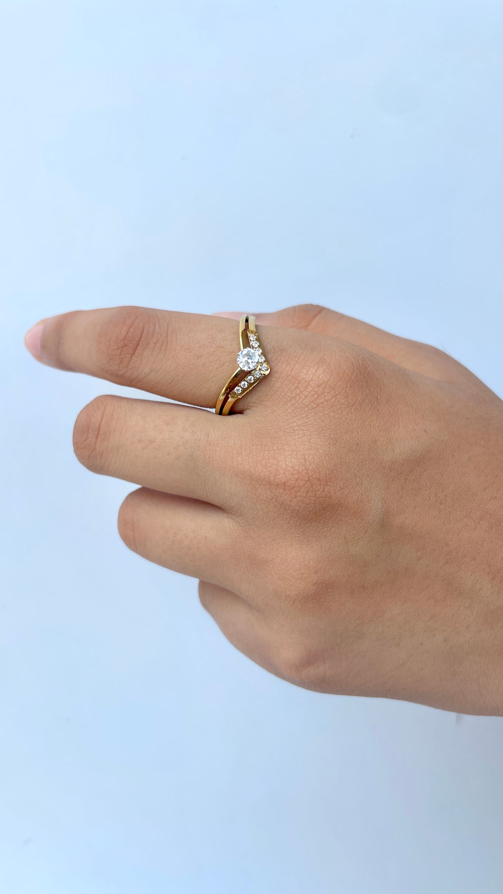 Sparkling Embrace Ring