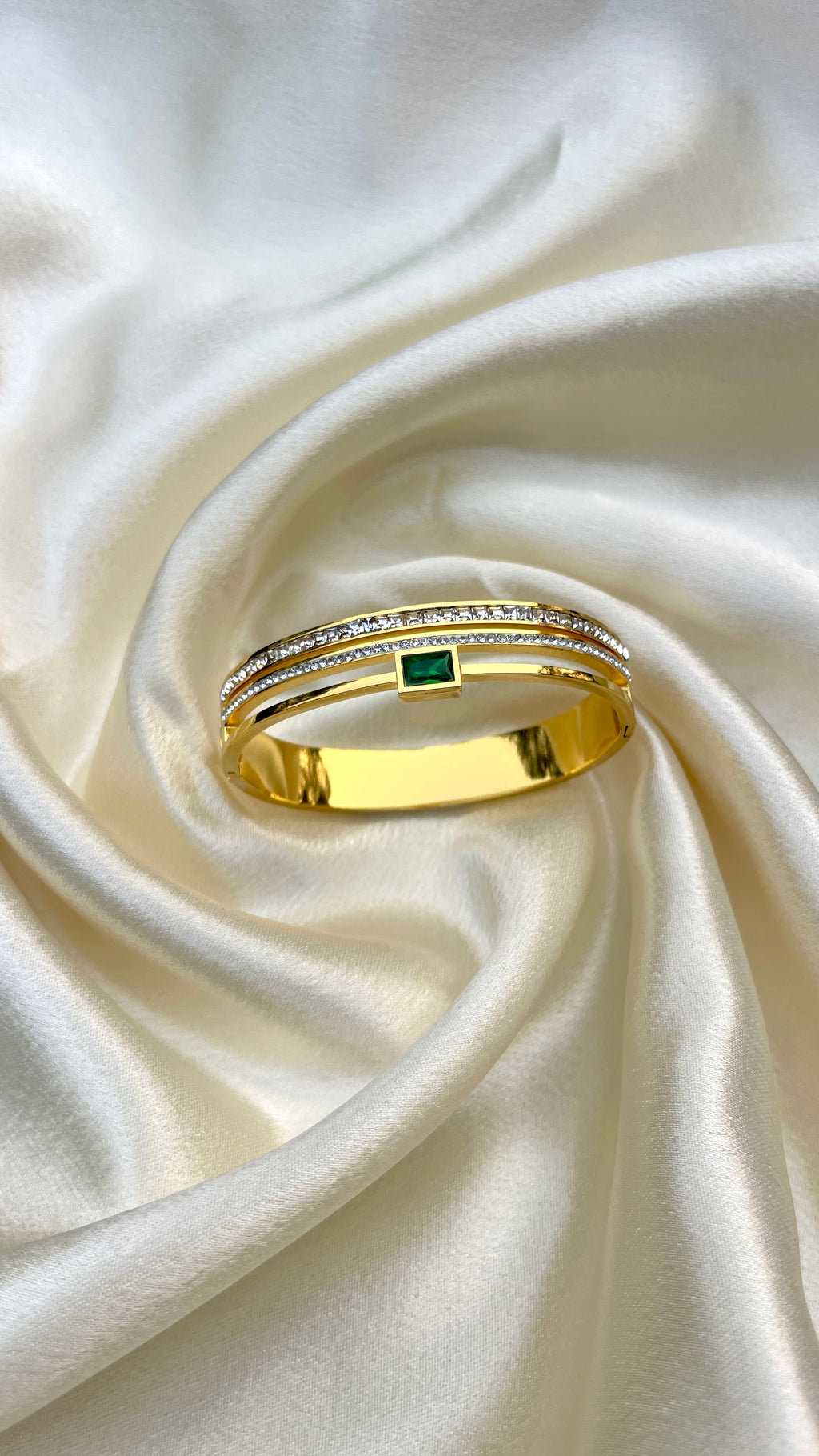 Emerald Glow Bangle