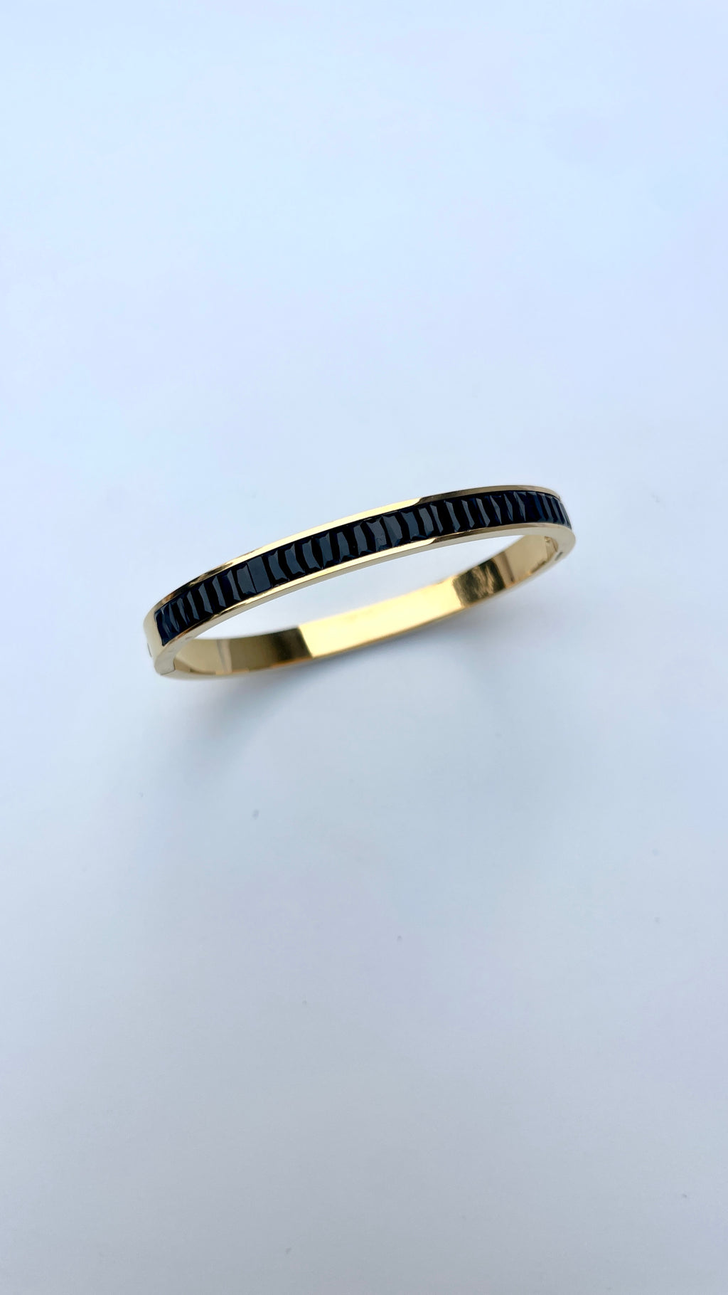 Opanable Bangle