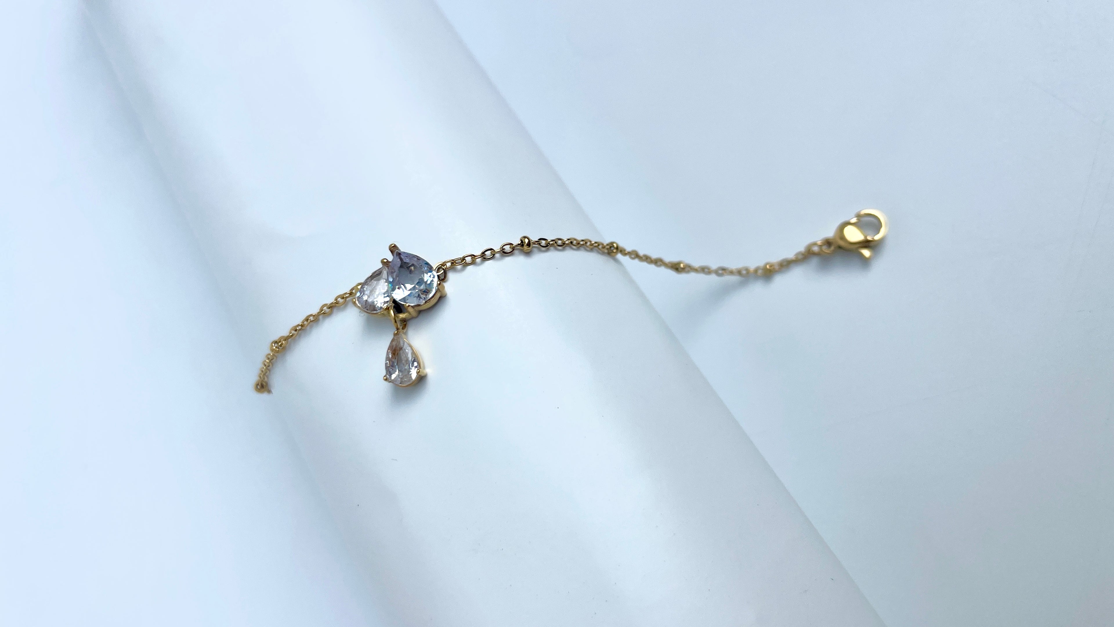 The Crystal Bow Bracelet