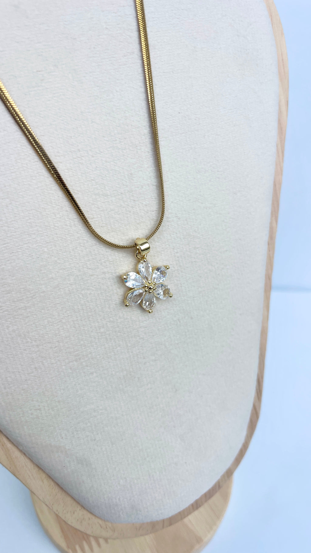 Aurora Bloom Necklace