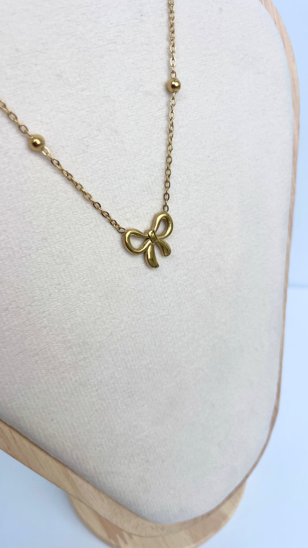 Bow Pendant Necklace