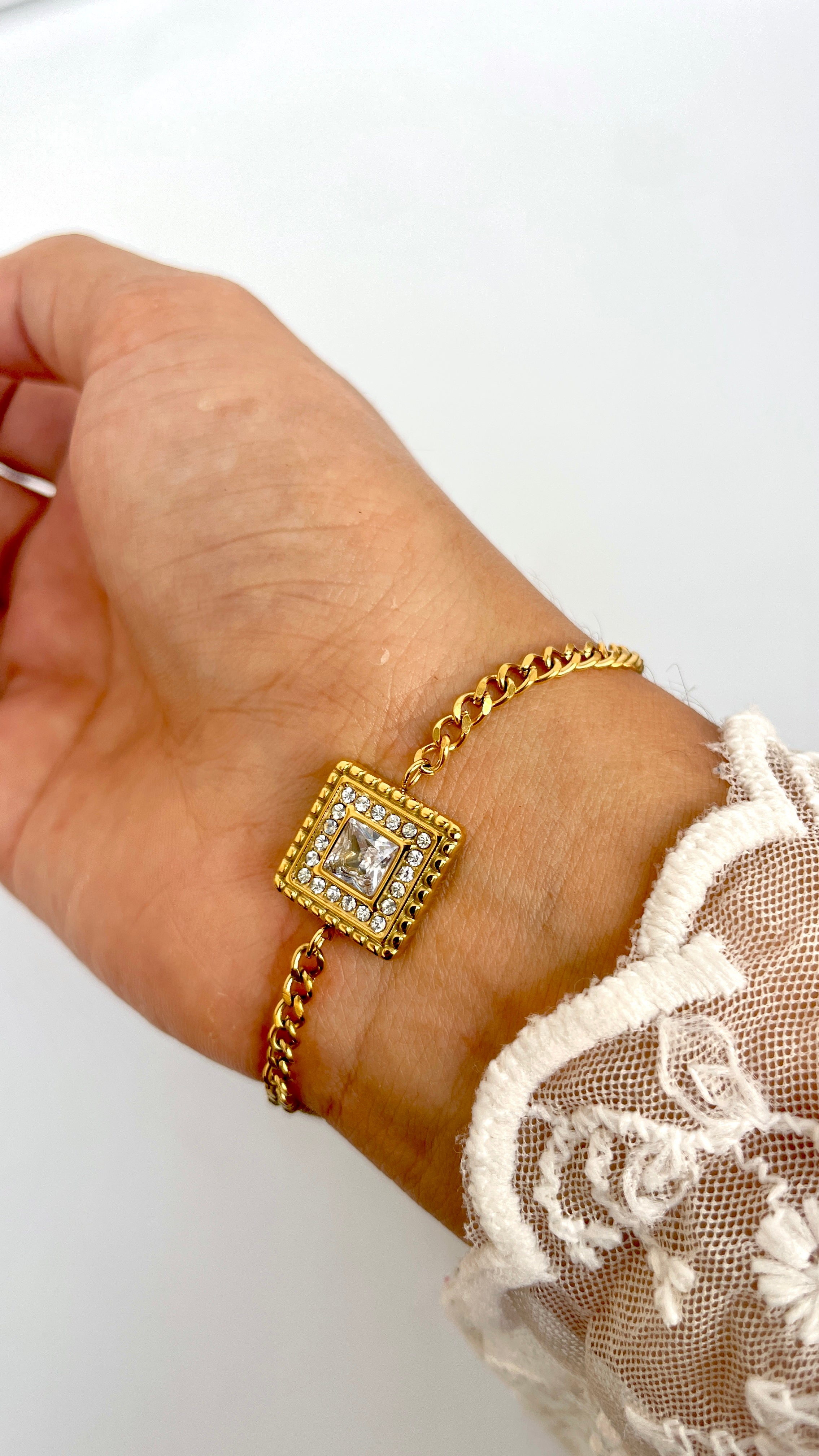 Glided Square Bracelete