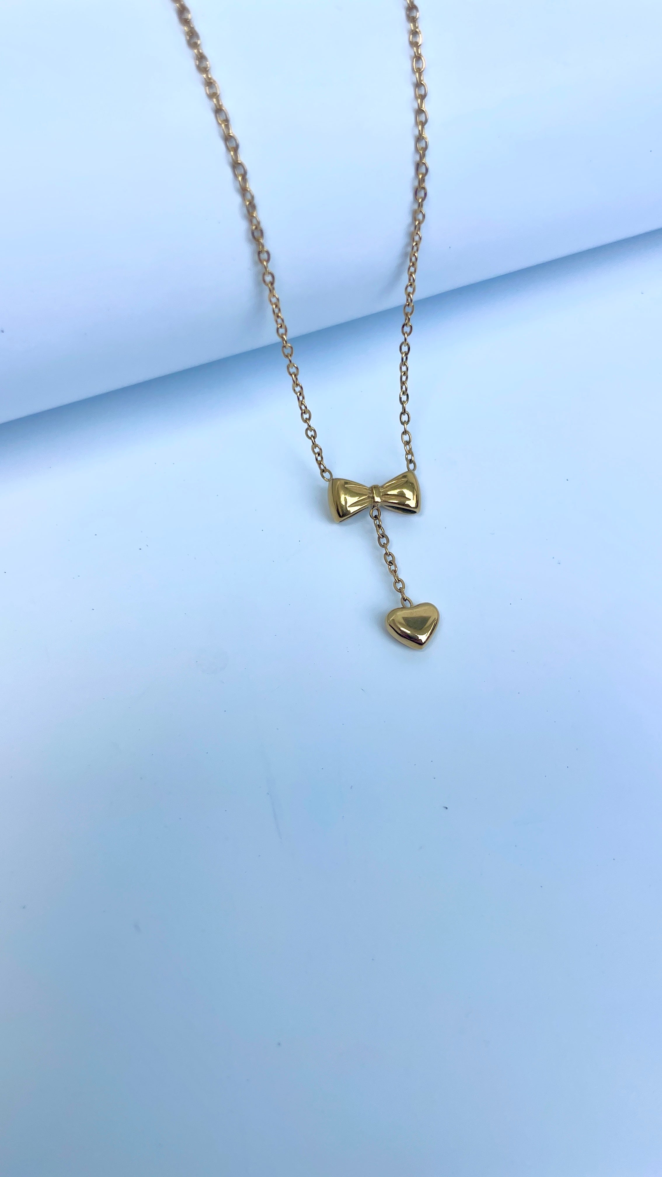 Hanging Bow Necklace